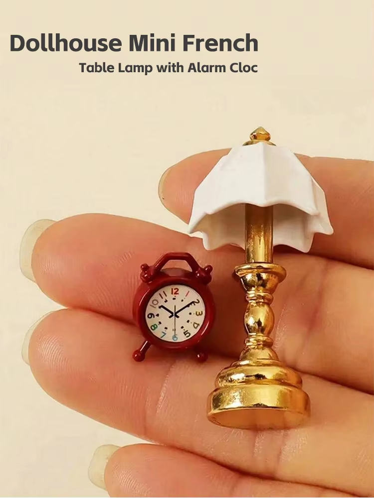Sustainable Living Architecture - Miniatur Französische Tischlampe mit Wecker, 1:12